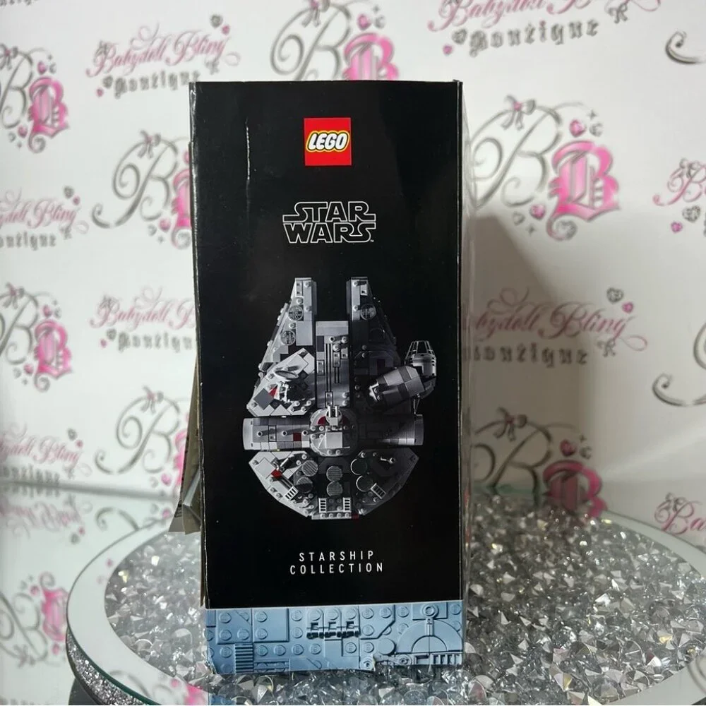LEGO Star Wars Millennium Falcon Building Kit - Gray Disney - Picture 4 of 6